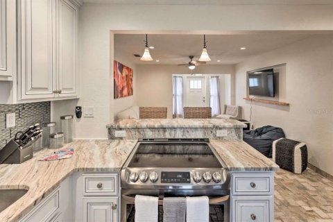 Apartment in New Smyrna Beach, Florida 2 bedrooms, 91.97 sq.m. № 1561259 - photo 2