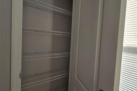 Купить кондоминиум в Киссимми, Флорида 10 комнат, 159.42м2, № 1901379 - фото 30