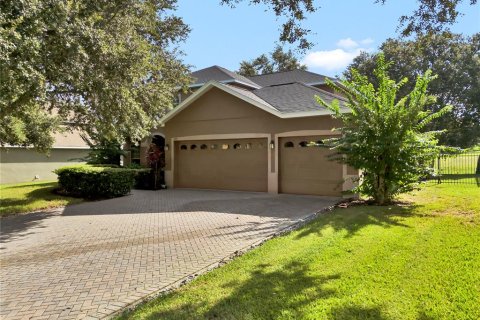 Villa ou maison à vendre à Apopka, Floride: 5 chambres, 279.45 m2 № 1907546 - photo 2