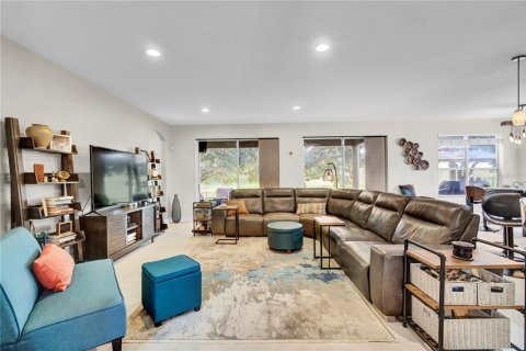 Villa ou maison à vendre à Apopka, Floride: 5 chambres, 279.45 m2 № 1907546 - photo 9