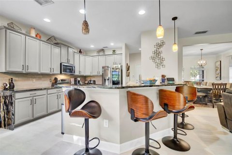 Villa ou maison à vendre à Apopka, Floride: 5 chambres, 279.45 m2 № 1907546 - photo 13