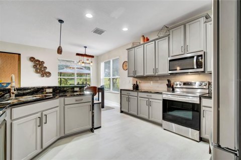 Villa ou maison à vendre à Apopka, Floride: 5 chambres, 279.45 m2 № 1907546 - photo 17