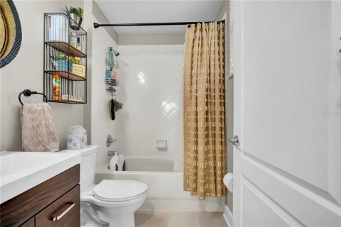 Villa ou maison à vendre à Apopka, Floride: 5 chambres, 279.45 m2 № 1907546 - photo 24