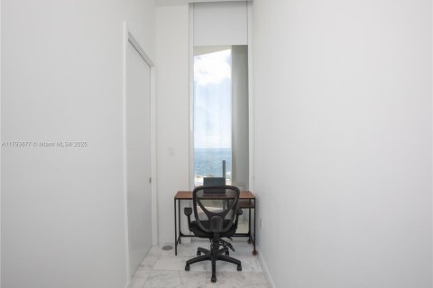 Copropriété à louer à Miami, Floride: 4 chambres, 237.64 m2 № 1862240 - photo 24