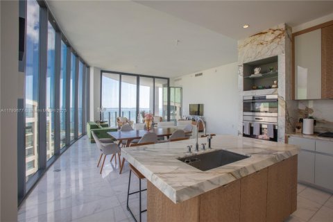 Copropriété à louer à Miami, Floride: 4 chambres, 237.64 m2 № 1862240 - photo 1