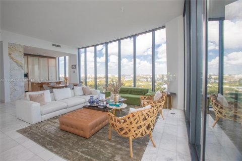Copropriété à louer à Miami, Floride: 4 chambres, 237.64 m2 № 1862240 - photo 2