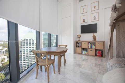 Copropriété à louer à Miami, Floride: 4 chambres, 237.64 m2 № 1862240 - photo 15
