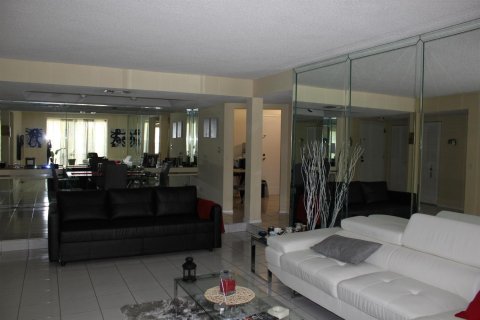 Copropriété à louer à Lauderhill, Floride: 2 chambres, 106.84 m2 № 2279044 - photo 5