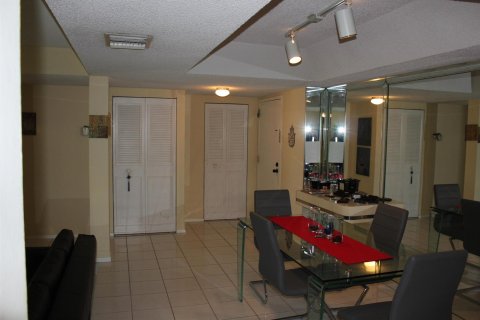 Copropriété à louer à Lauderhill, Floride: 2 chambres, 106.84 m2 № 2279044 - photo 18