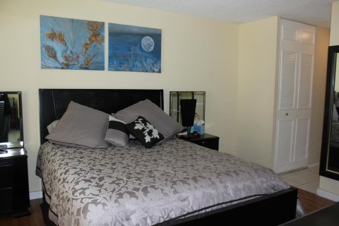 Copropriété à louer à Lauderhill, Floride: 2 chambres, 106.84 m2 № 2279044 - photo 7