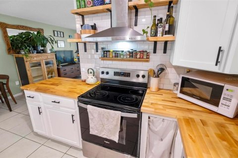 Купить виллу или дом в Ориндж-Сити, Флорида 8 комнат, 125.42м2, № 1757551 - фото 19