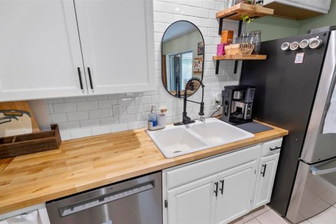 Купить виллу или дом в Ориндж-Сити, Флорида 8 комнат, 125.42м2, № 1757551 - фото 17