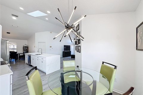 Casa en venta en Orlando, Florida, 4 dormitorios, 210.24 m2 № 2106068 - foto 29