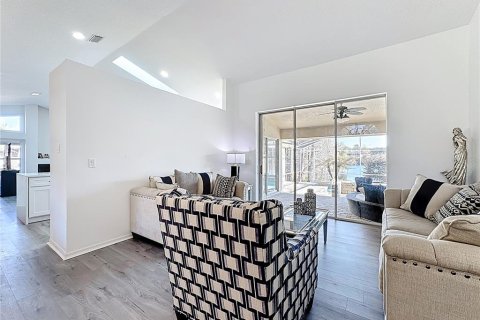Casa en venta en Orlando, Florida, 4 dormitorios, 210.24 m2 № 2106068 - foto 11