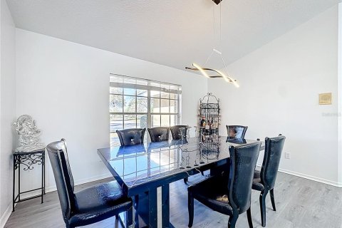 Casa en venta en Orlando, Florida, 4 dormitorios, 210.24 m2 № 2106068 - foto 15