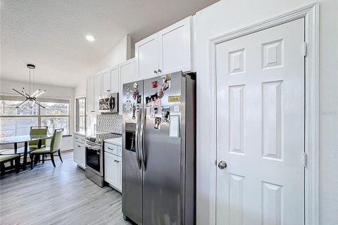 Casa en venta en Orlando, Florida, 4 dormitorios, 210.24 m2 № 2106068 - foto 20