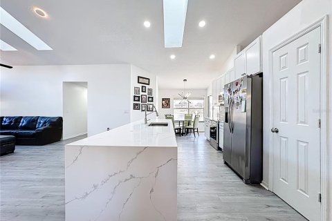 Casa en venta en Orlando, Florida, 4 dormitorios, 210.24 m2 № 2106068 - foto 19