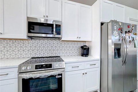 Casa en venta en Orlando, Florida, 4 dormitorios, 210.24 m2 № 2106068 - foto 24