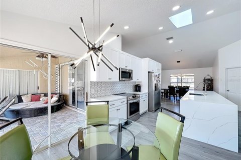Casa en venta en Orlando, Florida, 4 dormitorios, 210.24 m2 № 2106068 - foto 28