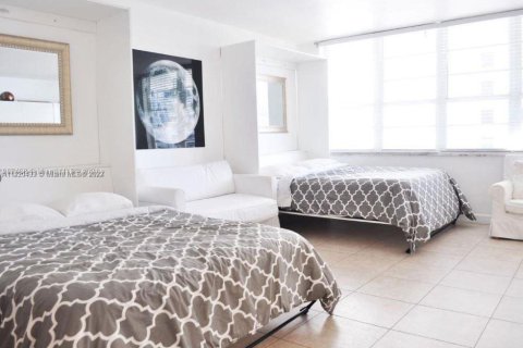 Condo in Miami Beach, Florida  № 1961063 - photo 1