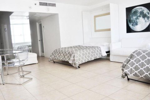 Condo in Miami Beach, Florida  № 1961063 - photo 4