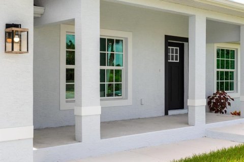 House in Port Charlotte, Florida 3 bedrooms, 148.83 sq.m. № 1562500 - photo 26