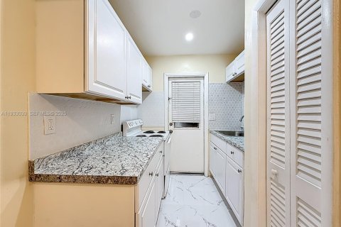 Apartamento en alquiler en North Miami Beach, Florida, 1 dormitorio, 654.12 m2 № 1991049 - foto 20