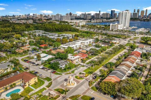 Apartamento en alquiler en North Miami Beach, Florida, 1 dormitorio, 654.12 m2 № 1991049 - foto 5