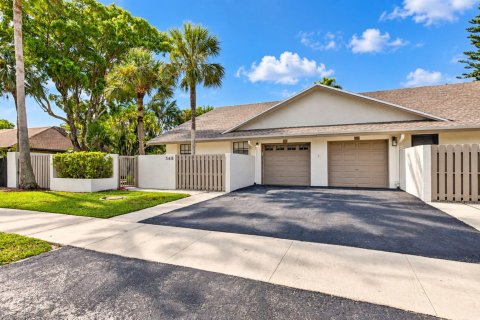 Touwnhouse à louer à Delray Beach, Floride: 2 chambres, 155.05 m2 № 2402013 - photo 2