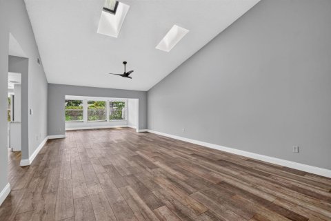 Touwnhouse à louer à Delray Beach, Floride: 2 chambres, 155.05 m2 № 2402013 - photo 14
