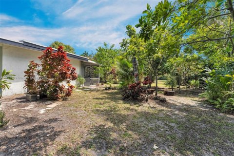 House in Davie, Florida 2 bedrooms, 85.19 sq.m. № 1708403 - photo 29
