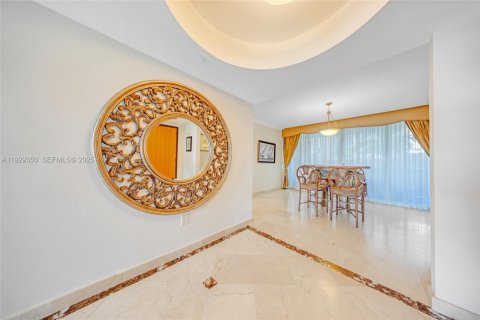 Condo in Sunny Isles Beach, Florida, 3 bedrooms  № 1987755 - photo 20