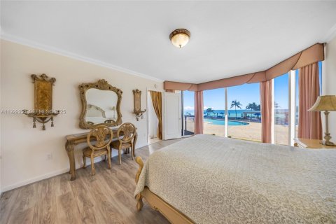 Condo in Sunny Isles Beach, Florida, 3 bedrooms  № 1987755 - photo 10