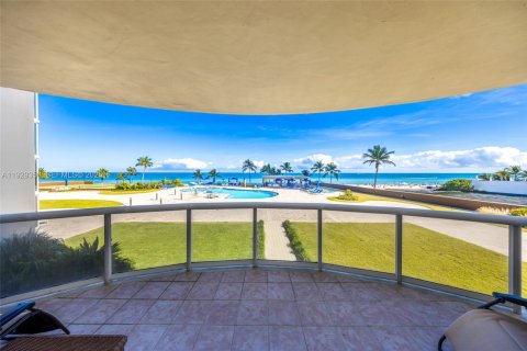 Condo in Sunny Isles Beach, Florida, 3 bedrooms  № 1987755 - photo 28