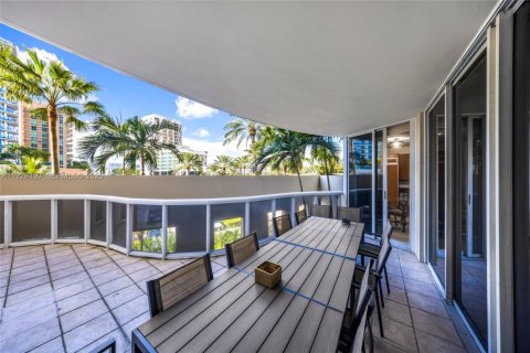Condo in Sunny Isles Beach, Florida, 3 bedrooms  № 1987755 - photo 27