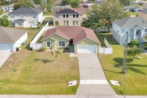 House in Kissimmee, Florida 4 bedrooms, 149.76 sq.m. № 2120351 - photo 4