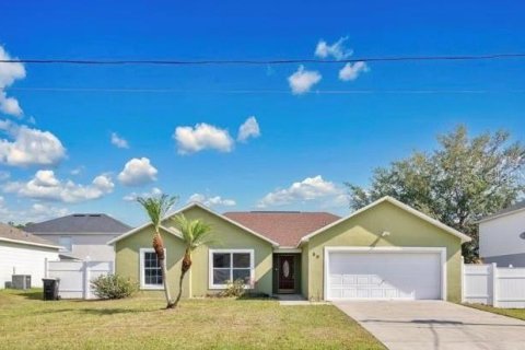 House in Kissimmee, Florida 4 bedrooms, 149.76 sq.m. № 2120351