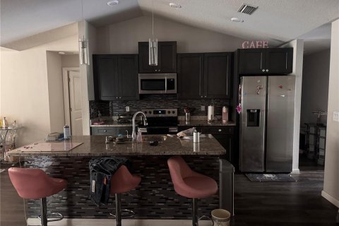 Casa en venta en Palm Bay, Florida, 4 dormitorios, 181.81 m2 № 2144818 - foto 4