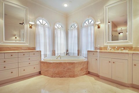 Villa ou maison à vendre à Palm Beach, Floride: 8 chambres, 778.15 m2 № 2407691 - photo 28