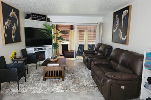Copropriété à vendre à New Port Richey, Floride: 1 chambre, 68 m2 № 1827214 - photo 3