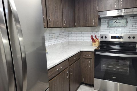 Copropriété à vendre à New Port Richey, Floride: 1 chambre, 68 m2 № 1827214 - photo 12
