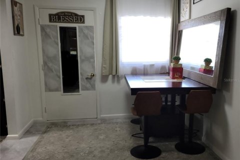 Condo in New Port Richey, Florida, 1 bedroom  № 1827214 - photo 9