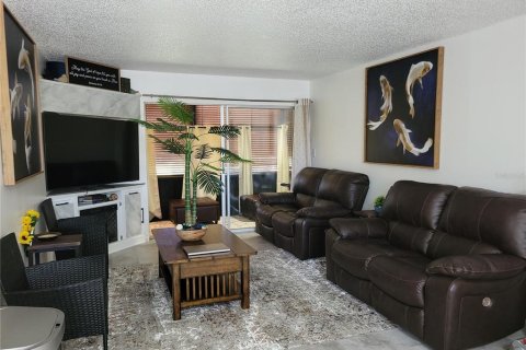 Condominio en venta en New Port Richey, Florida, 1 dormitorio, 68 m2 № 1827214 - foto 16
