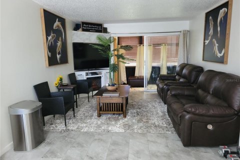 Copropriété à vendre à New Port Richey, Floride: 1 chambre, 68 m2 № 1827214 - photo 5