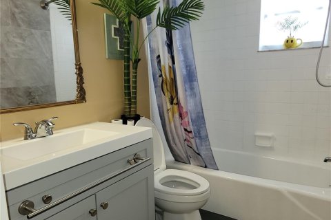 Condo in New Port Richey, Florida, 1 bedroom  № 1827214 - photo 27