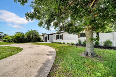 Villa ou maison à vendre à Kenneth City, Floride: 3 chambres, 109.16 m2 № 1919094 - photo 6