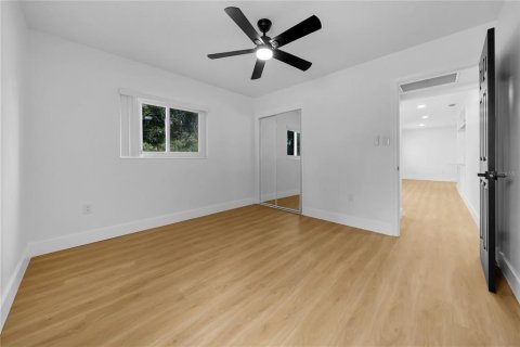 Villa ou maison à vendre à Kenneth City, Floride: 3 chambres, 109.16 m2 № 1919094 - photo 29