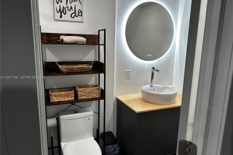 Снять в аренду квартиру в Форт-Лодердейл, Флорида 1 спальня, 169.45м2, № 2035011 - фото 12