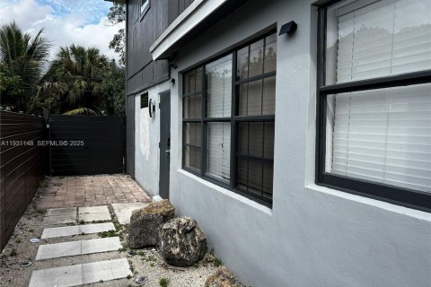 Снять в аренду квартиру в Форт-Лодердейл, Флорида 1 спальня, 169.45м2, № 2035011 - фото 6