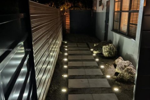 Снять в аренду квартиру в Форт-Лодердейл, Флорида 1 спальня, 169.45м2, № 2035011 - фото 5